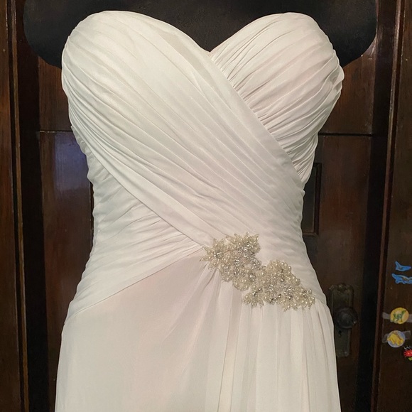 Moonlight Wedding Dress Sz 8. NWT - Picture 2 of 10